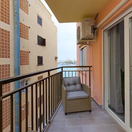 Apartment Sea View Kuxury *